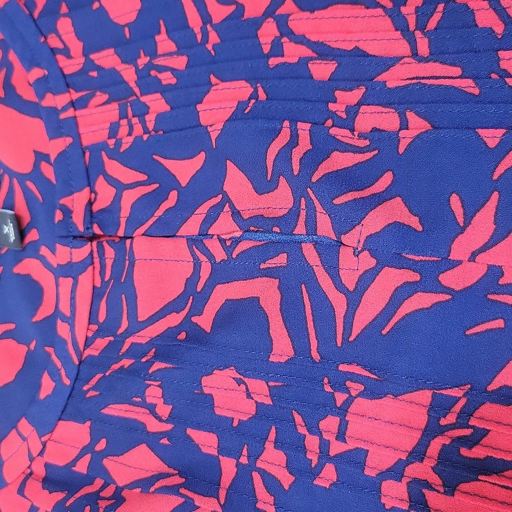 TALBOT'S Blue Red Floral Pintuck Front Keyhole Neckline Long Sleeve Blouse - Picture 8 of 11